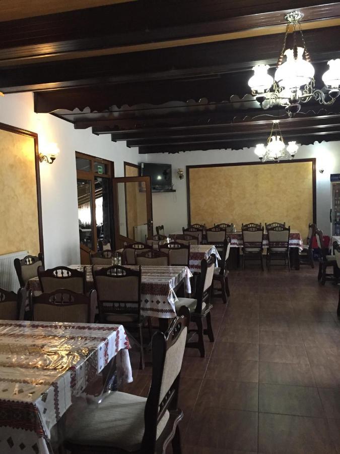Pensiune Restaurant La Pogace Sapinta Luaran gambar